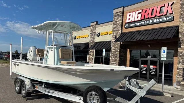 Slide: The Image of Sea Pro 230 DLX W/200 HP 2025 - 3