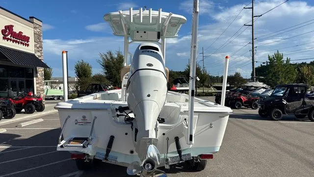 Slide: The Image of Sea Pro 230 DLX W/200 HP 2025 - 7