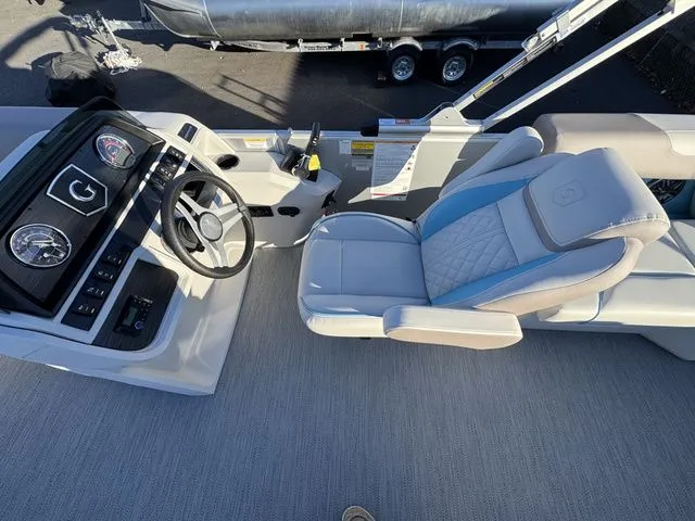 Slide: The Image of Godfrey SW 2486SFLC 2026 - 10