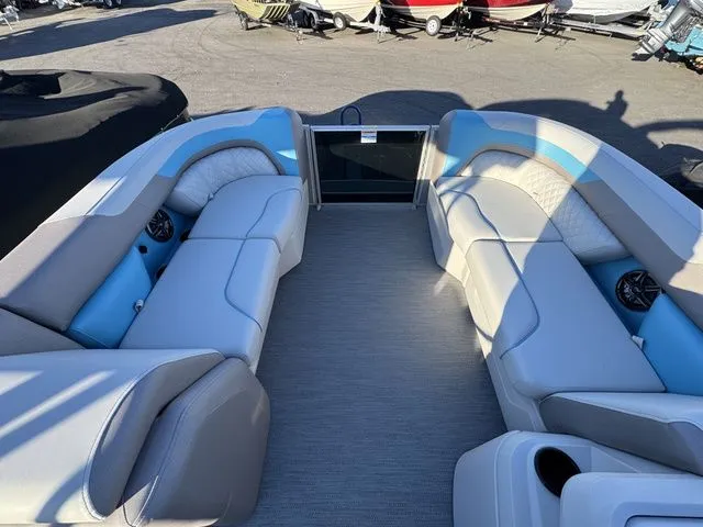 Slide: The Image of Godfrey SW 2486SFLC 2026 - 4