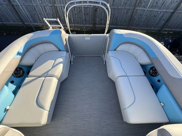 Slide: The Image of Godfrey SW 2486SFLC 2026 - 7