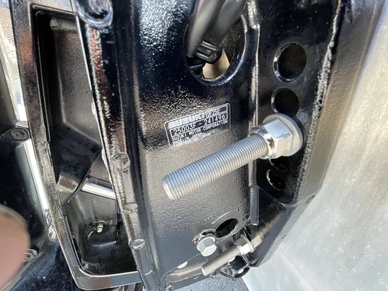 Slide: The Image of Silver Wave 2410 CLS 2022 - 10