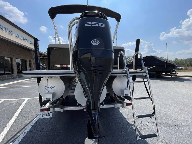 Slide: The Image of Silver Wave 2410 CLS 2022 - 21