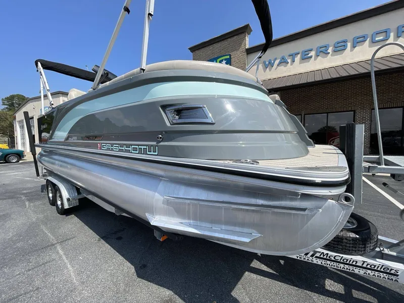 Slide: The Image of Silver Wave 2410 CLS 2022 - 23