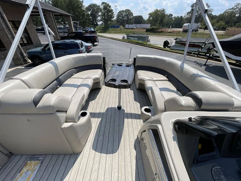 Slide: The Image of Silver Wave 2410 CLS 2022 - 29