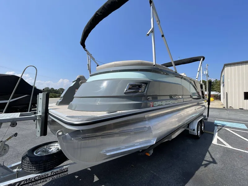 Slide: The Image of Silver Wave 2410 CLS 2022 - 3