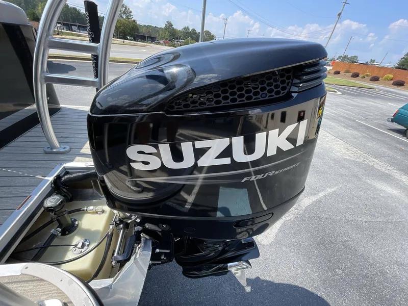 Slide: The Image of Silver Wave 2410 CLS 2022 - 7