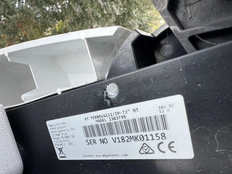 Slide: The Image of Robalo R222 2021 - 17