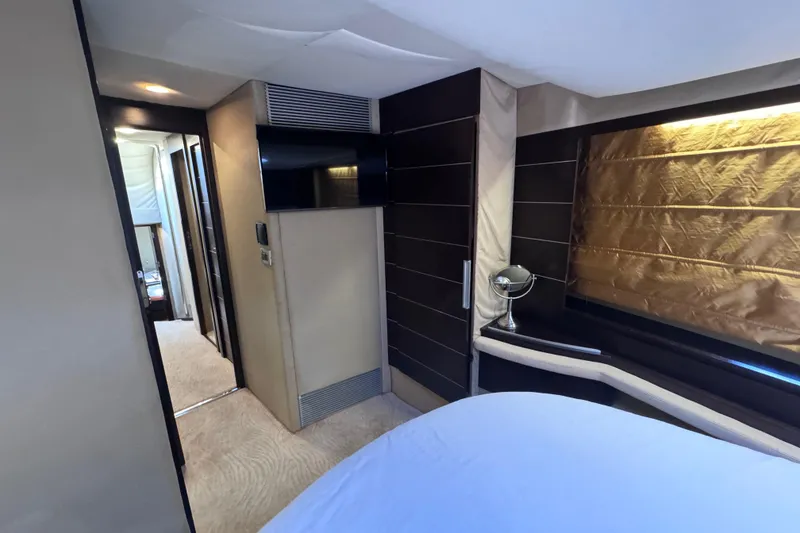 Slide: The Image of Luxurious interior of 2006 Azimut 68S yacht with modern design and elegant furnishings. - 87