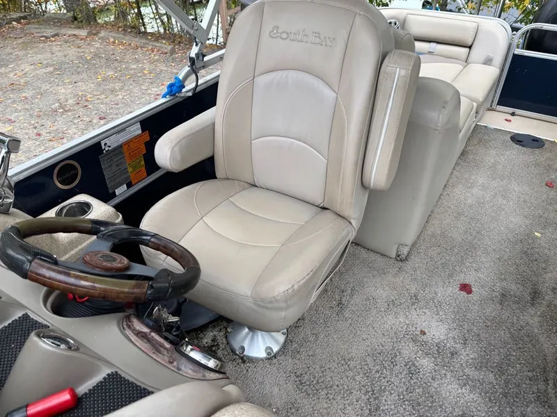 Slide: The Image of South Bay 700 SERIES 724SL 2012 - 10