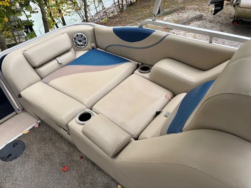 Slide: The Image of South Bay 700 SERIES 724SL 2012 - 15