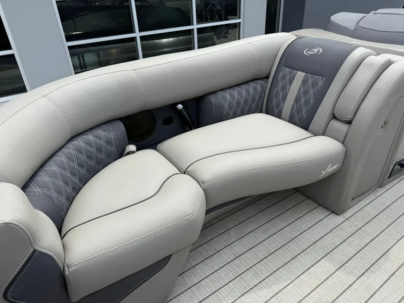 Slide: The Image of Barletta Lusso 23U 2023 - 10