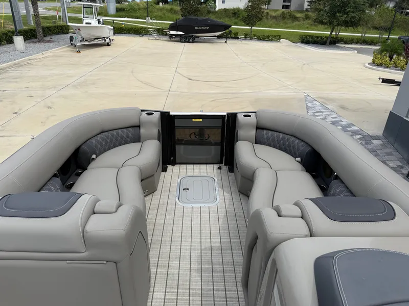 Slide: The Image of Barletta Lusso 23U 2023 - 3