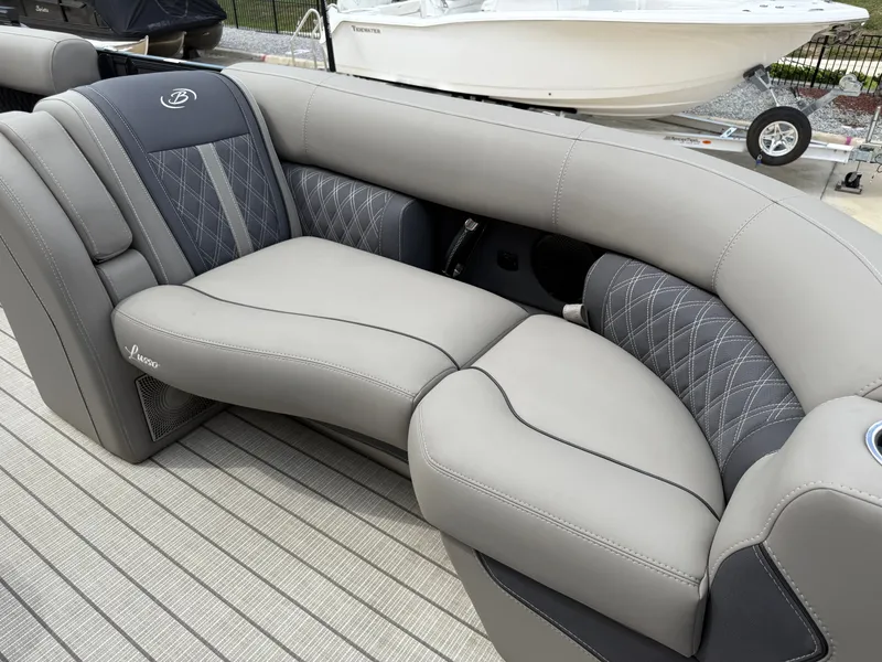 Slide: The Image of Barletta Lusso 23U 2023 - 9