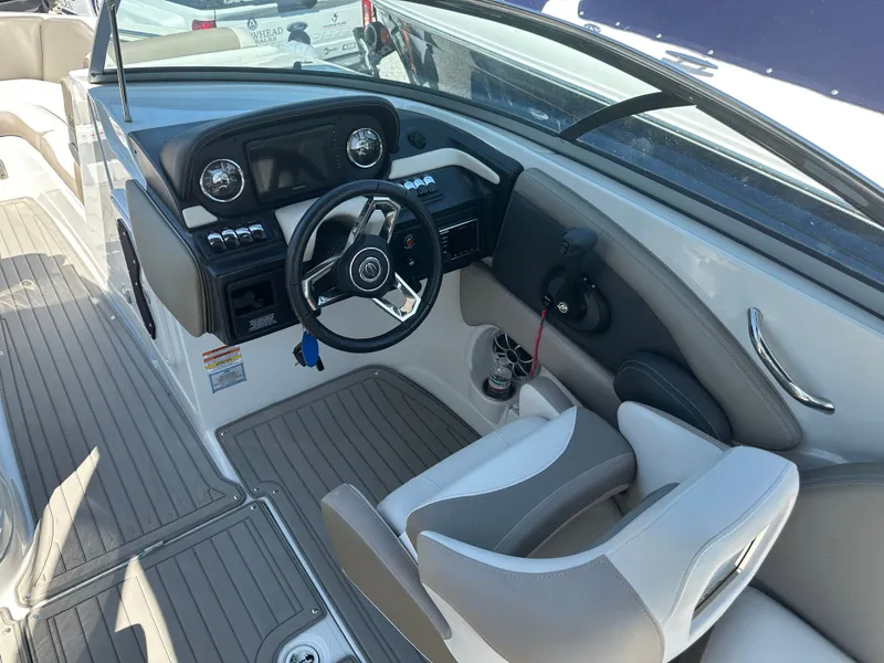 Slide: The Image of Crownline Boats 265 SS 2020 - 16