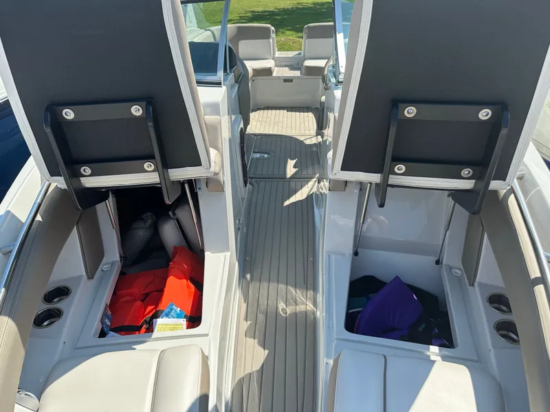 Slide: The Image of Crownline Boats 265 SS 2020 - 21