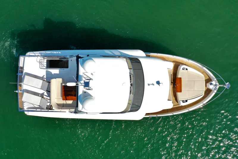 Slide: The Image of Absolute NAVETTA 52 2017 - 10