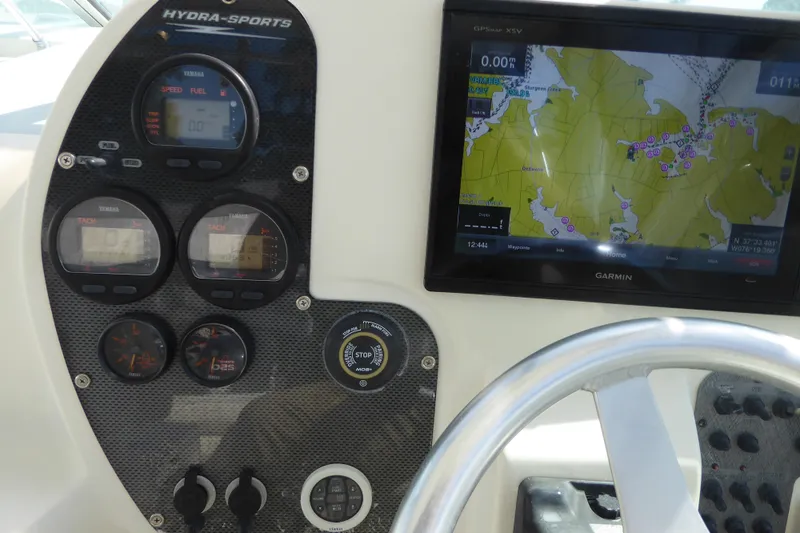 Slide: The Image of 2006 Hydra-Sports Vector 2900 VX dashboard with Garmin GPS and Yamaha gauges. - 28