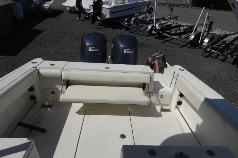 Slide: The Image of 2006 Hydra-Sports Vector 2900 VX boat with twin Yamaha 250 engines, rear seating view. - 44
