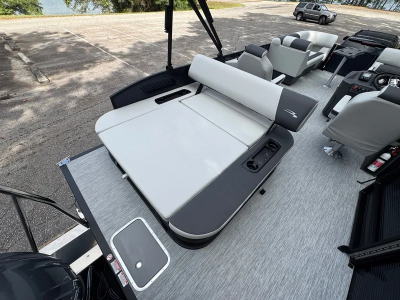 Slide: The Image of Bennington 22SSB 2026 - 8