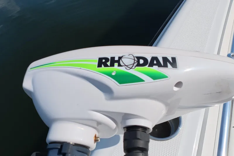 Slide: The Image of Rhodan trolling motor on 2023 Invincible 33 Catamaran boat deck. - 3