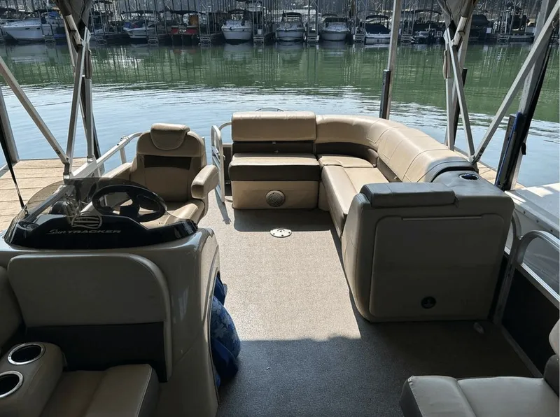 Slide: The Image of Sun Tracker Party Barge 2018 - 10