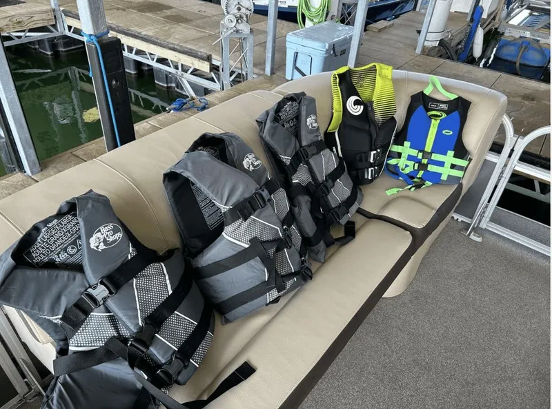 Slide: The Image of Sun Tracker Party Barge 2018 - 12