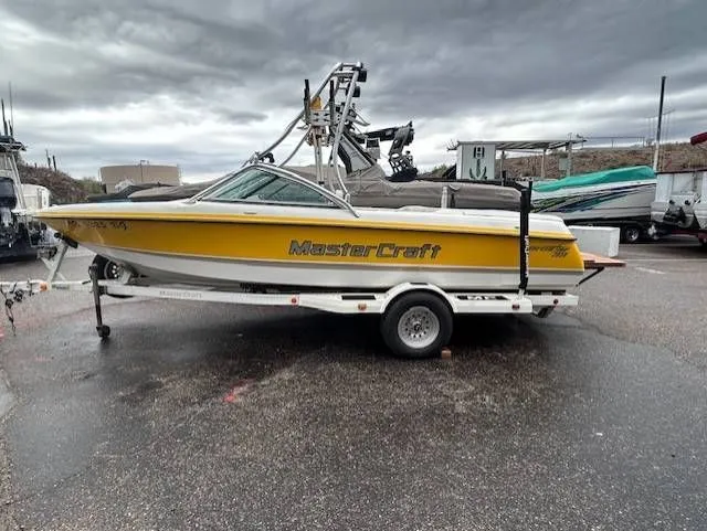 The Image of MasterCraft PROSTAR 205V 2001 - 1