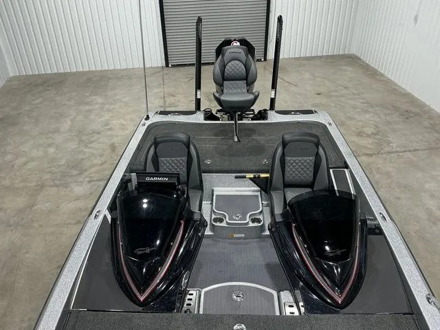 Slide: The Image of Caymas CX 20 PRO 2020 - 11