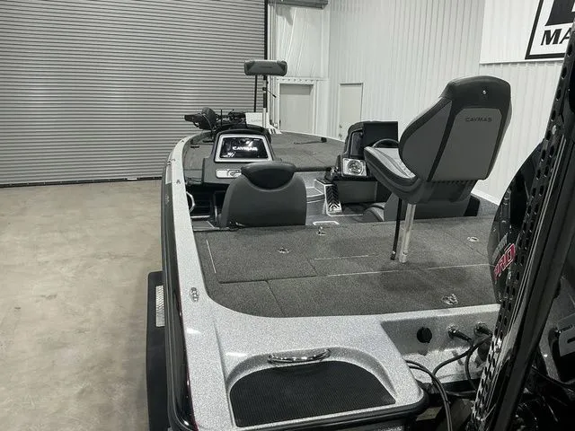 Slide: The Image of Caymas CX 20 PRO 2020 - 18