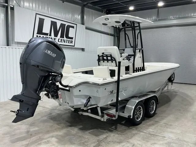 Slide: The Image of Pathfinder 2500 Hybrid 2026 - 16