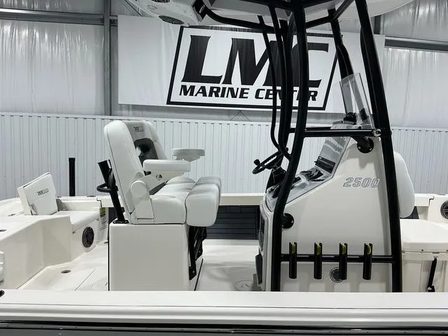 Slide: The Image of Pathfinder 2500 Hybrid 2026 - 7