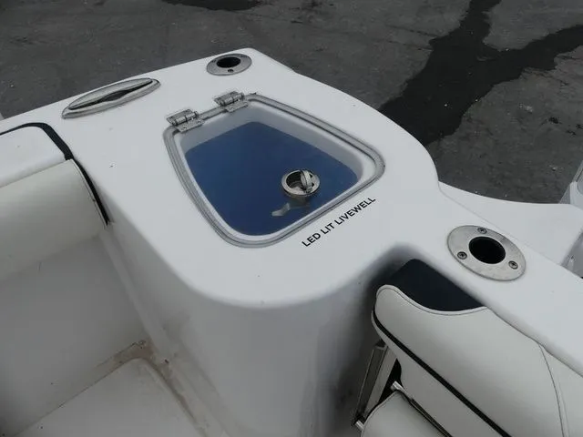 Slide: The Image of Tidewater 232 CC Adventure 2021 - 13