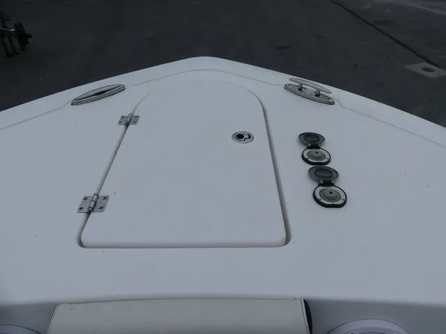 Slide: The Image of Tidewater 232 CC Adventure 2021 - 17