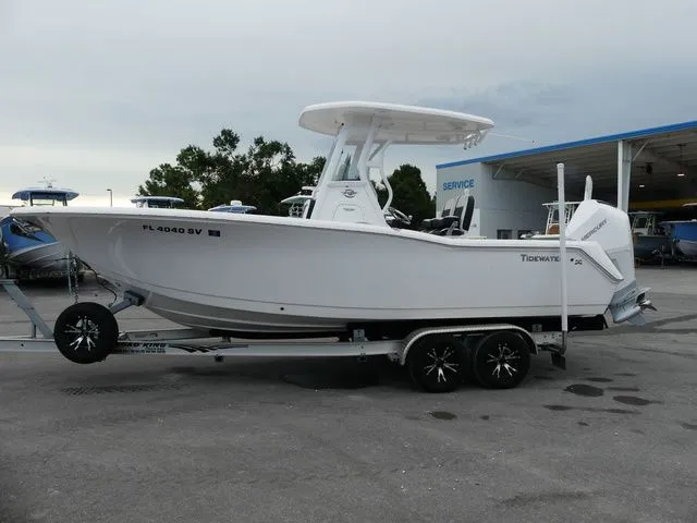 Slide: The Image of Tidewater 232 CC Adventure 2021 - 3