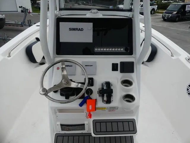 Slide: The Image of Tidewater 232 CC Adventure 2021 - 9