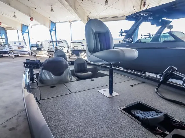 Slide: The Image of G3 Sportsman 1610 2022 - 10