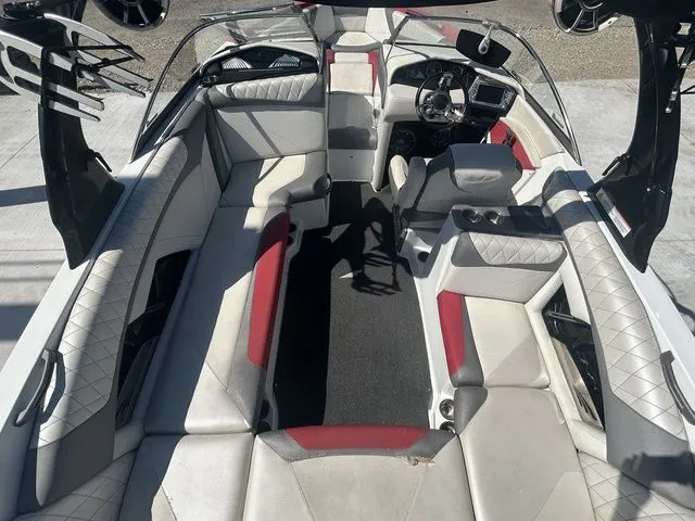 Slide: The Image of Tigé Z3 2015 - 16