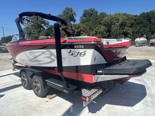 Slide: The Image of Tigé Z3 2015 - 4