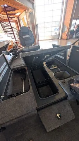 Slide: The Image of Ranger RT188P 2026 - 16