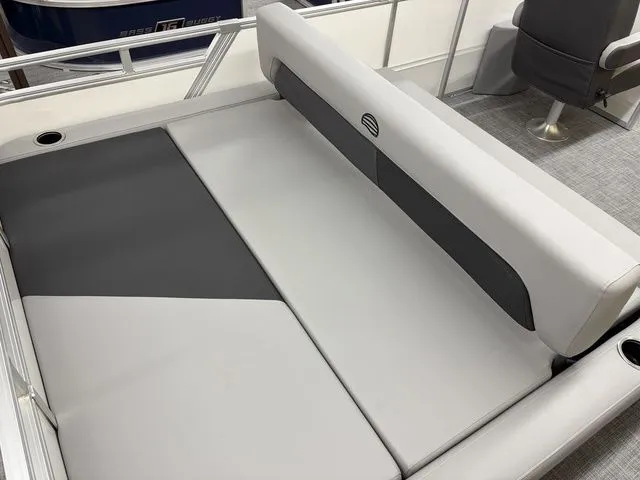 Slide: The Image of Sun Tracker PB 22RF 2026 - 18