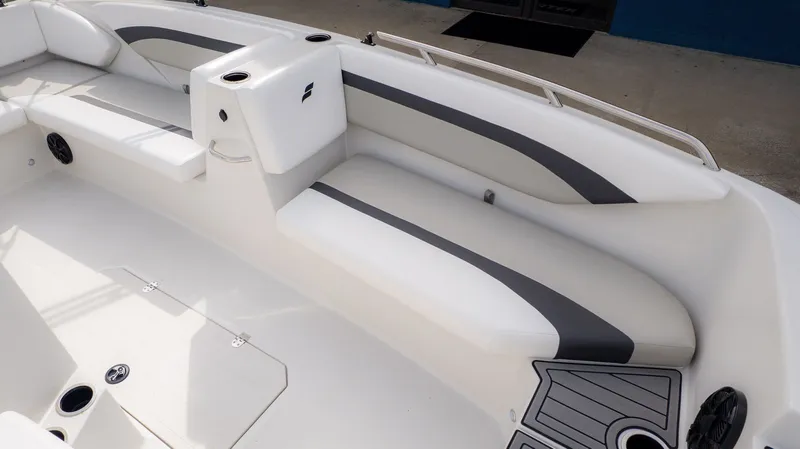 Slide: The Image of Starcraft SVX 171 OB 2025 - 10