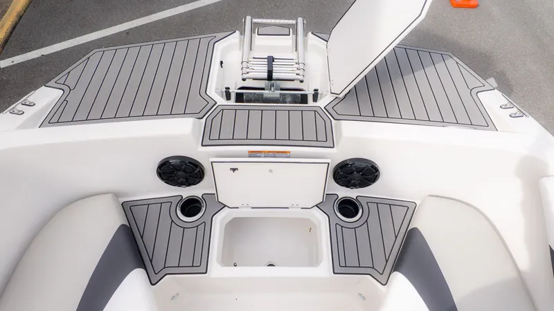 Slide: The Image of Starcraft SVX 171 OB 2025 - 17