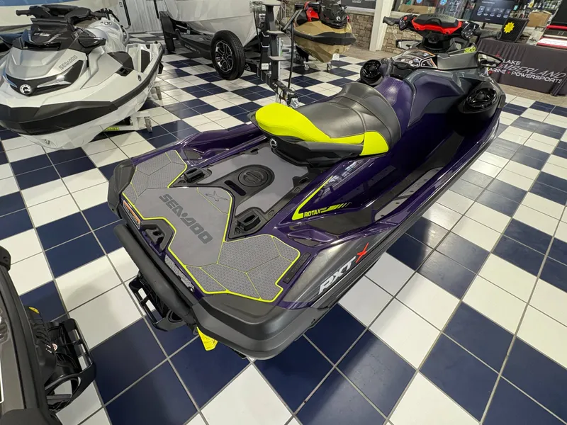 Slide: The Image of Sea-Doo RXT-X 300 w/ sound 2021 - 11