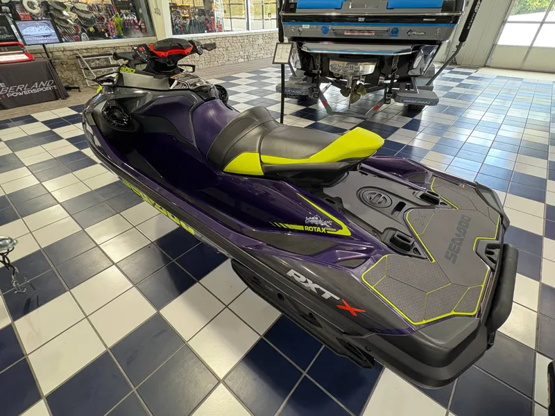 Slide: The Image of Sea-Doo RXT-X 300 w/ sound 2021 - 12