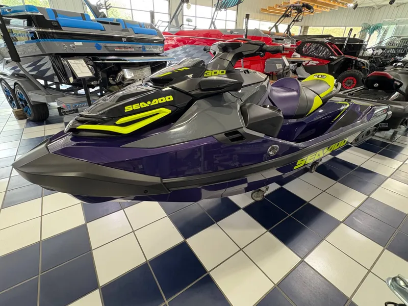 Slide: The Image of Sea-Doo RXT-X 300 w/ sound 2021 - 5