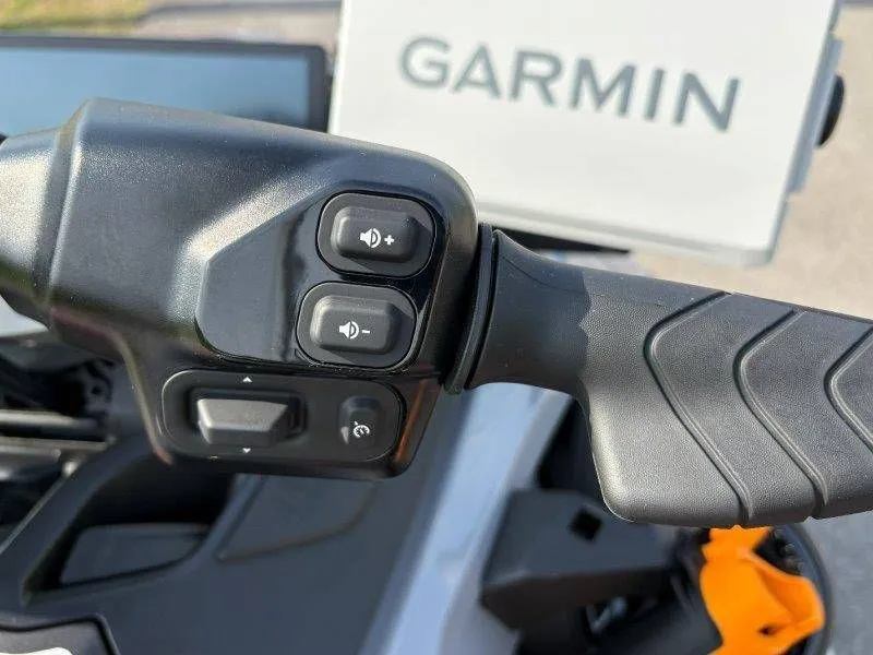 Slide: The Image of Sea-Doo FishPro Trophy 170 w/ Sound 2026 - 17