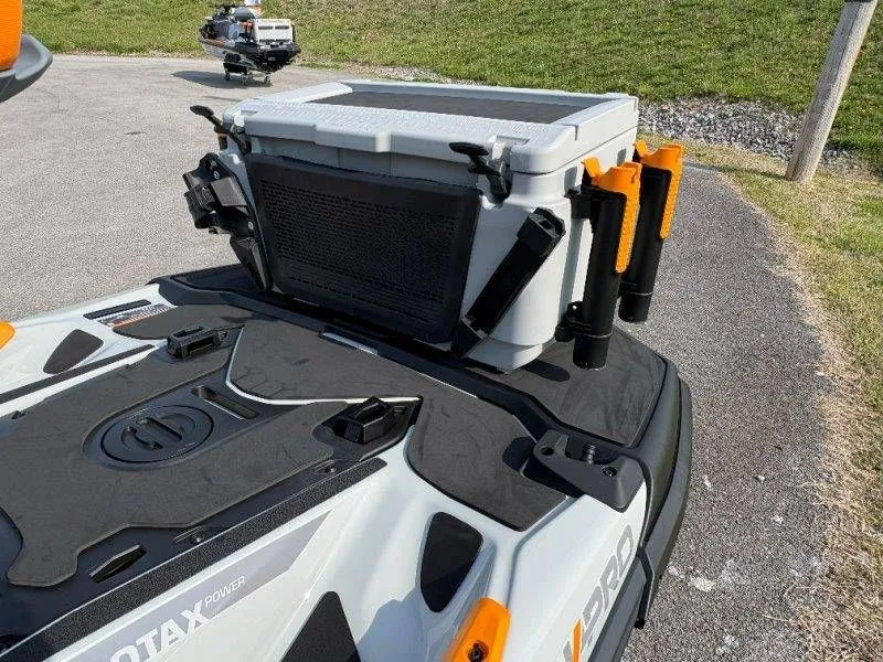 Slide: The Image of Sea-Doo FishPro Trophy 170 w/ Sound 2026 - 31