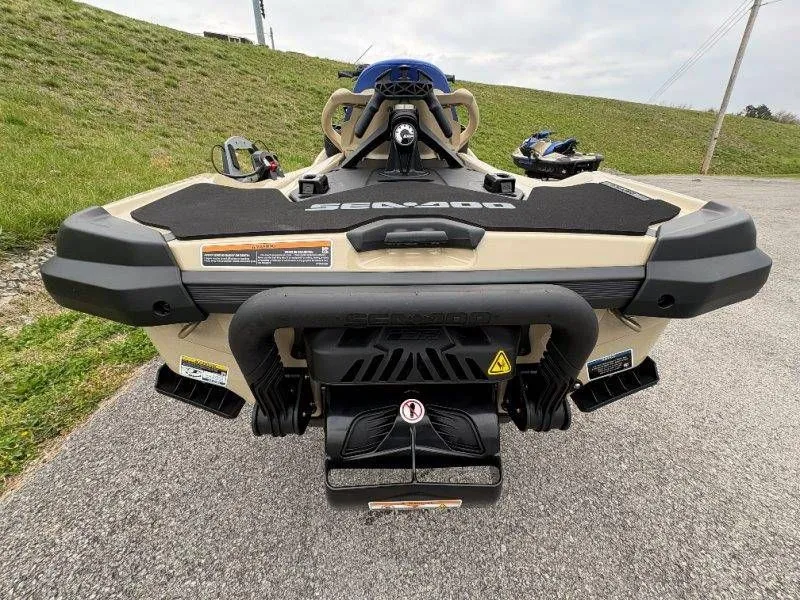 Slide: The Image of Sea-Doo Wake Pro 230 w/ Sound 2026 - 17