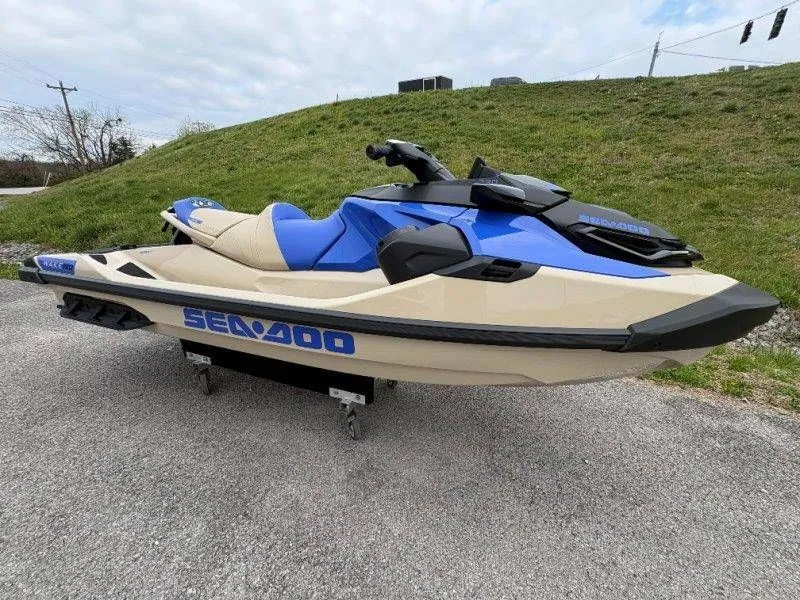 Slide: The Image of Sea-Doo Wake Pro 230 w/ Sound 2026 - 18